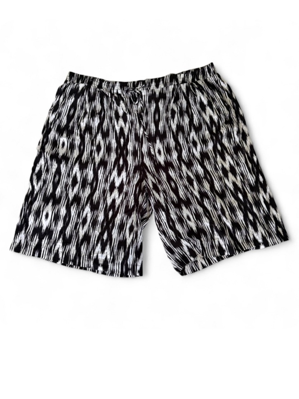 Torrid Black and White Ikat Striped Rayon Shorts Size 5 S